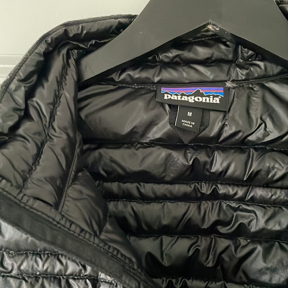 Patagonia Ultralight  Down Vest - Picture 5 of 6